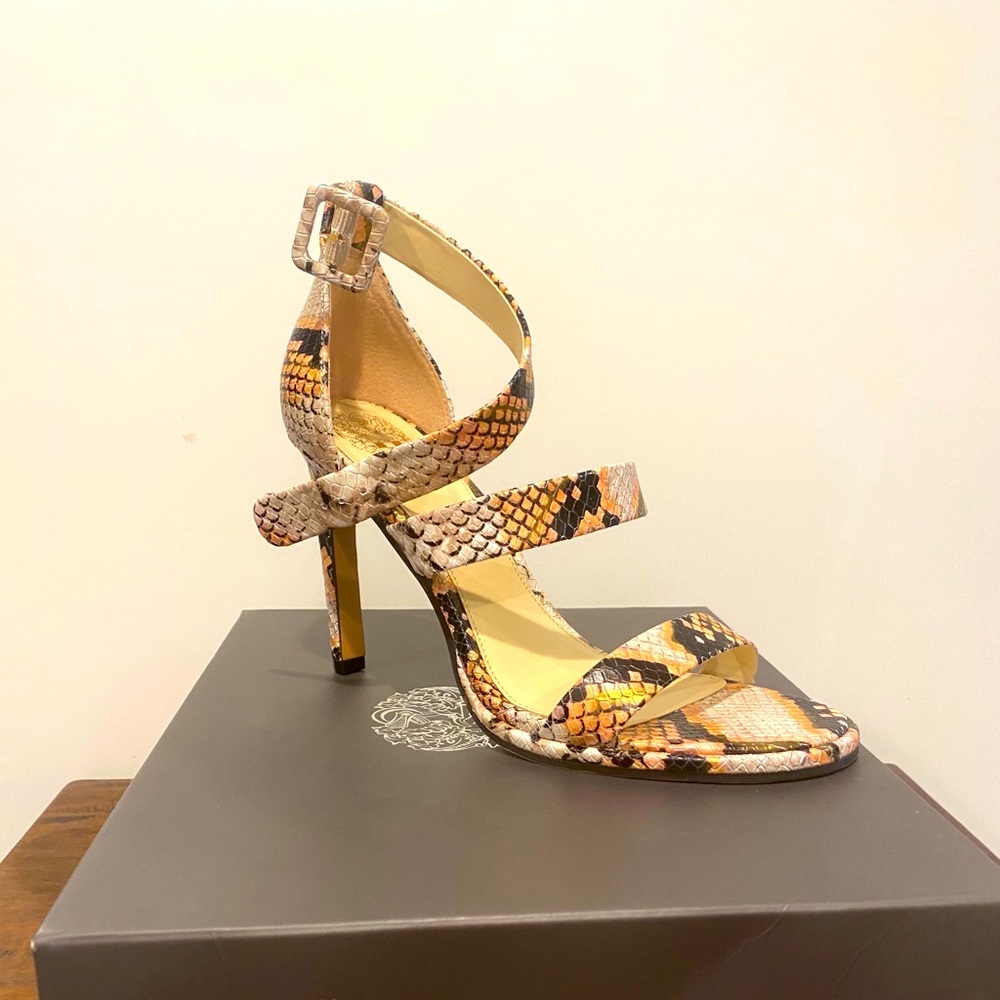 Snack skin heels